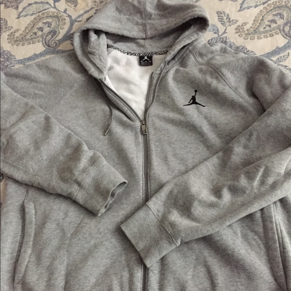Men’s Jordan sweater size XL